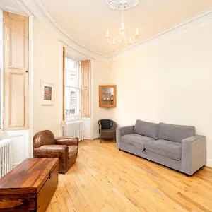 Joivy Charming Flat Near St Giles Edimburgo