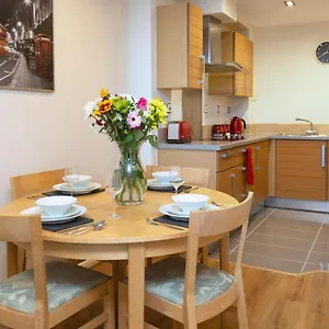 royal-crossharbour-apartment.brighton-hotels-england.com/